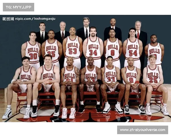 乔丹领衔的芝加哥公牛王朝荣耀时刻与历史传奇 乔丹领衔的芝加哥公牛王朝荣耀时刻与历史传奇